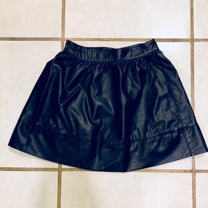 Forever 21 Black faux leather mini skirt